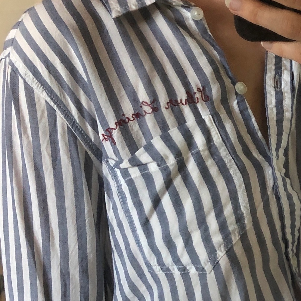 Embroidered 💃 Button Up - Picture 7 of 11